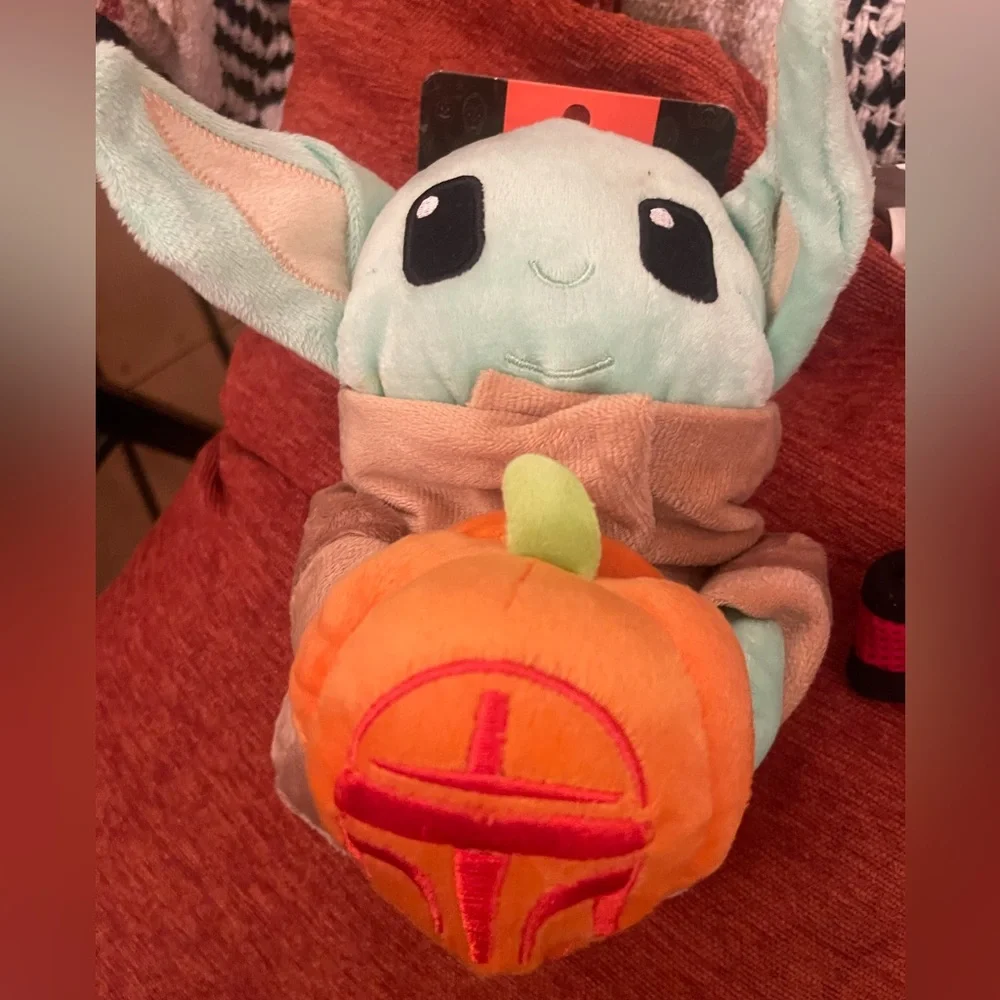🆕 STAR WARS Halloween Grogu Pumpkin 9” Squeaky Plush Pet Toy